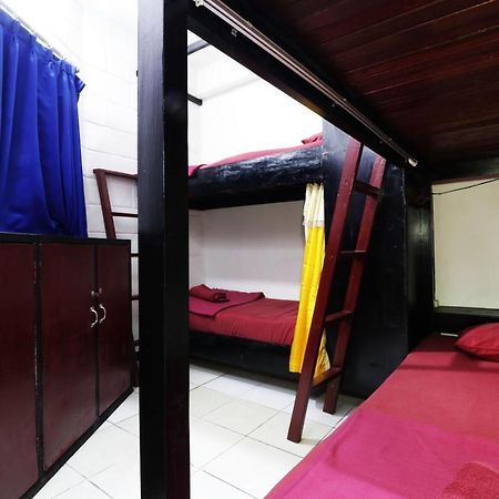Neo Moritz Homestay Bandung Buitenkant foto