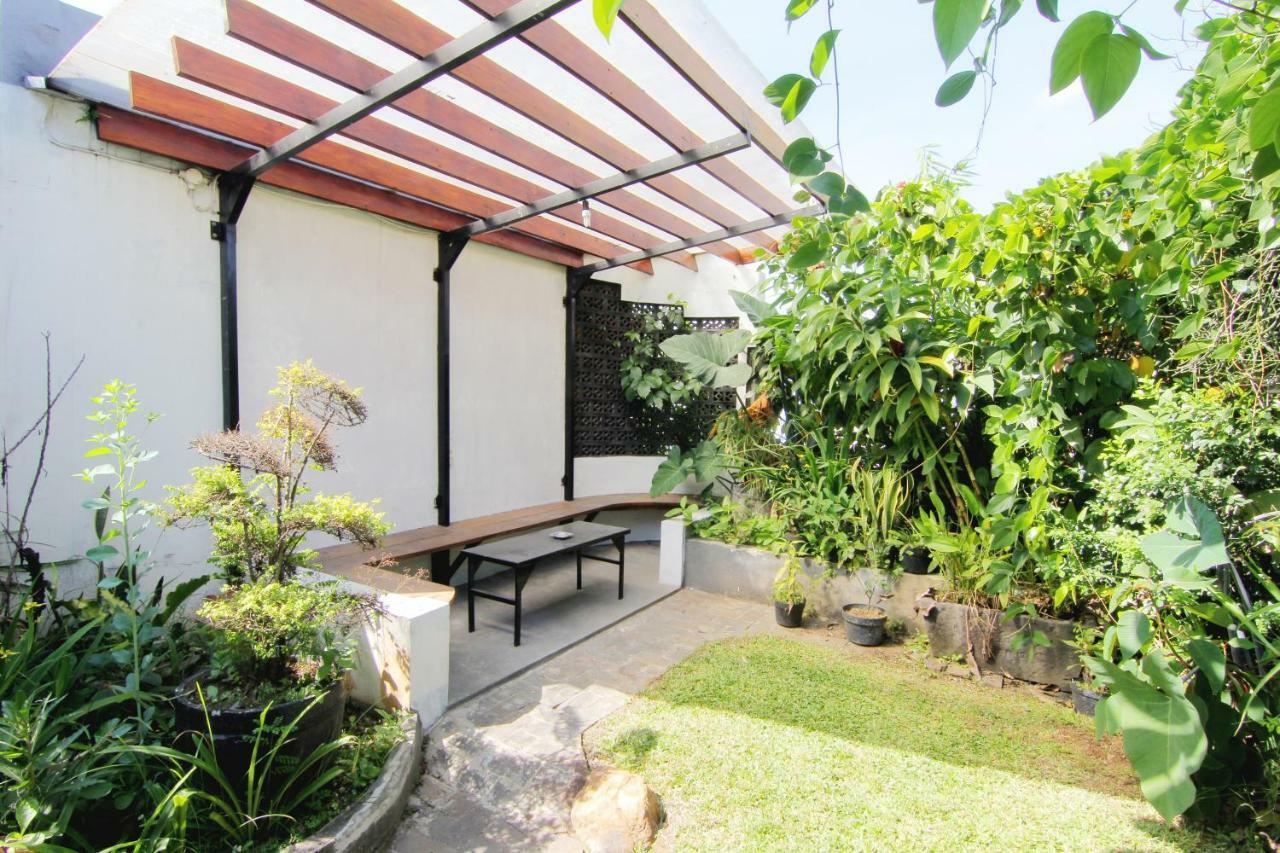 Neo Moritz Homestay Bandung Buitenkant foto